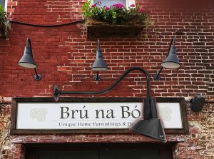 Whats the Buzzzzz? in Northport, NY? Gooseneck #20/850 is the Buzzzzz!